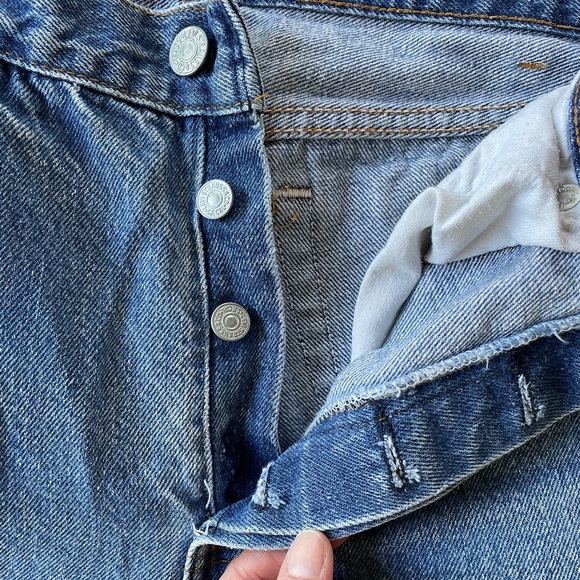 Vintage Authentic Levi’s Jeans - Picture 5 of 13